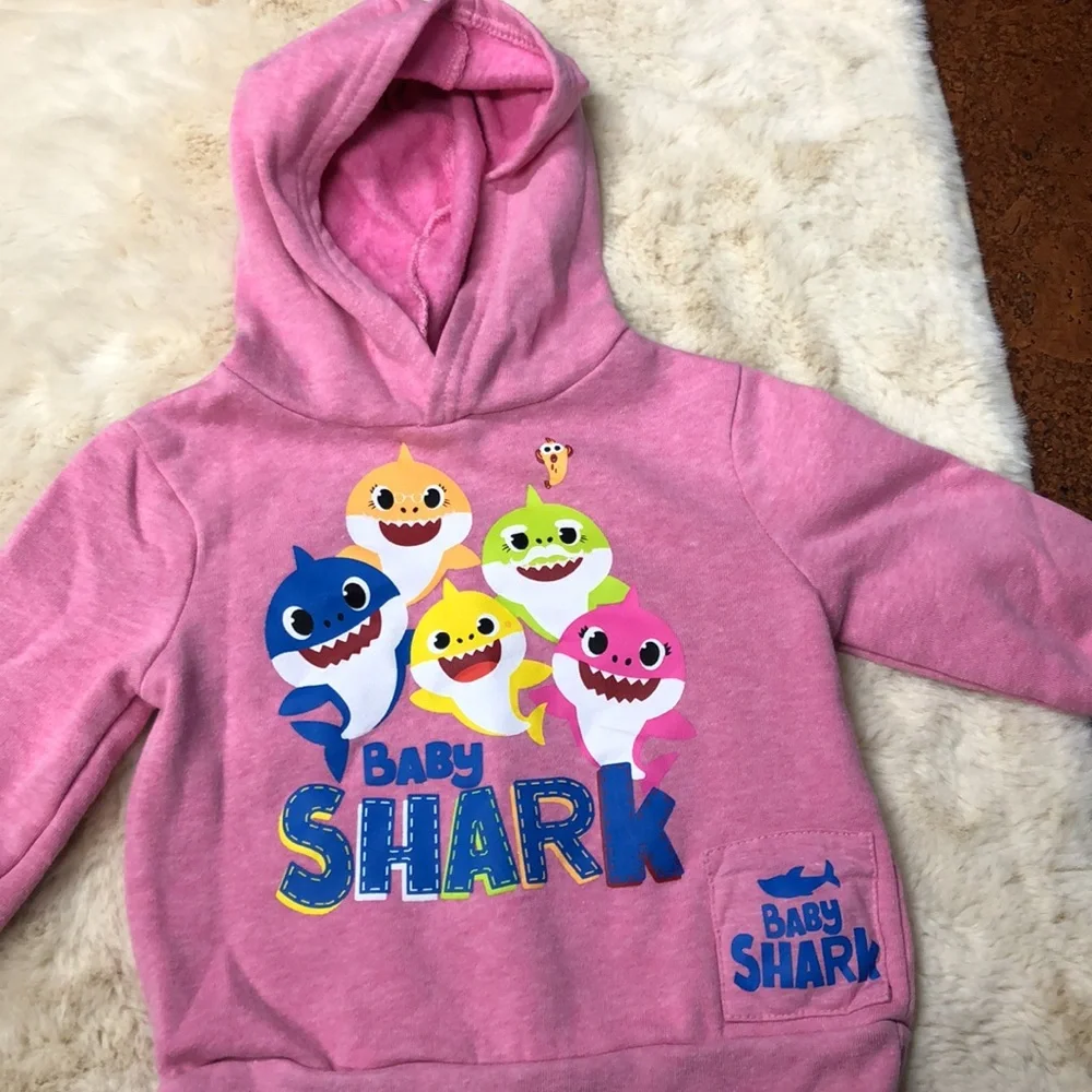 Bundle of 3 sweatshirts size 2‎ T